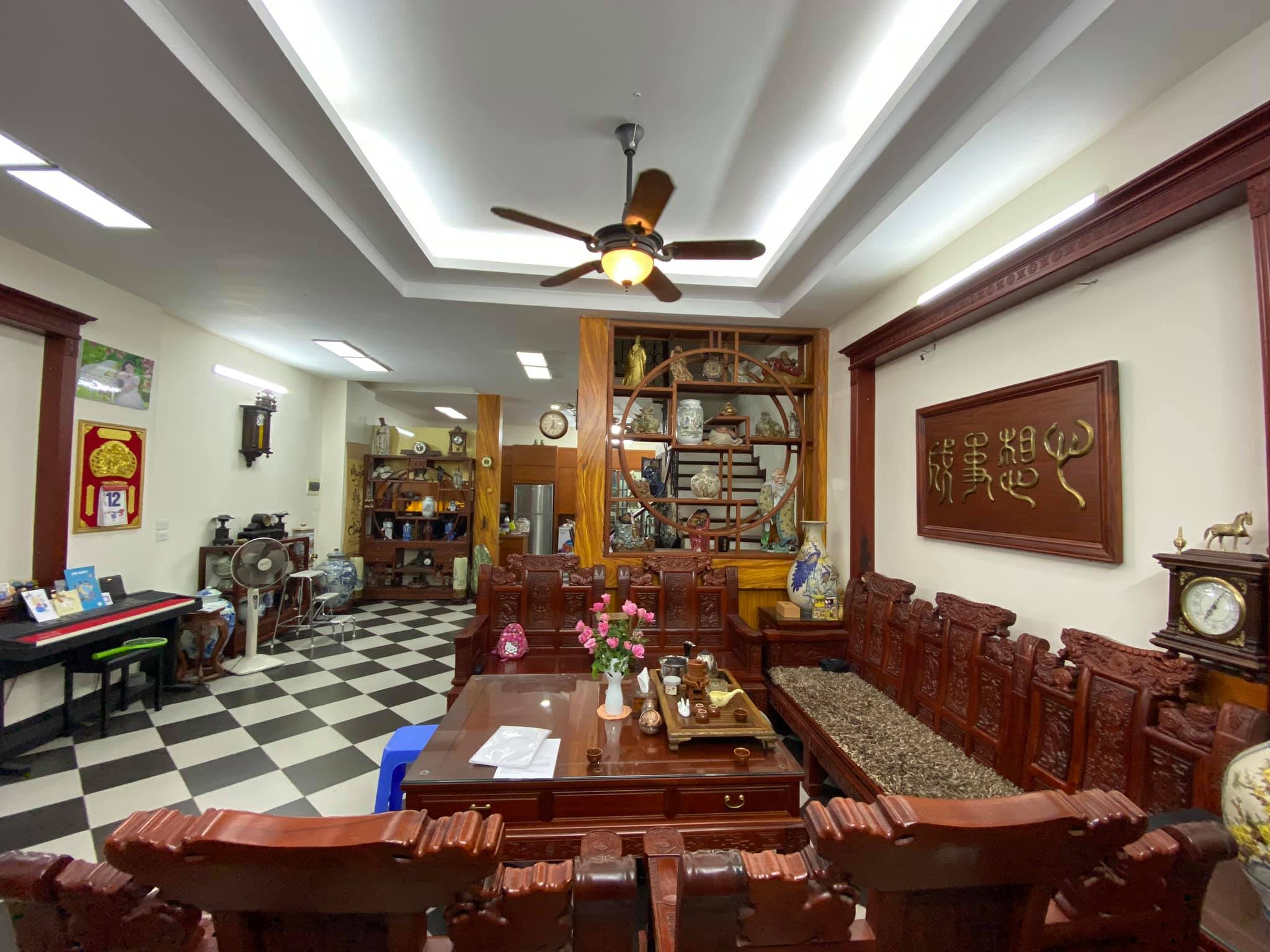 Bán tòa nhà Đại Cồ Việt 6 tầng, ô tô đỗ cửa, dân trí cao, vừa ở vừa cho thuê, 5 phút ra thẳng bờ hồ